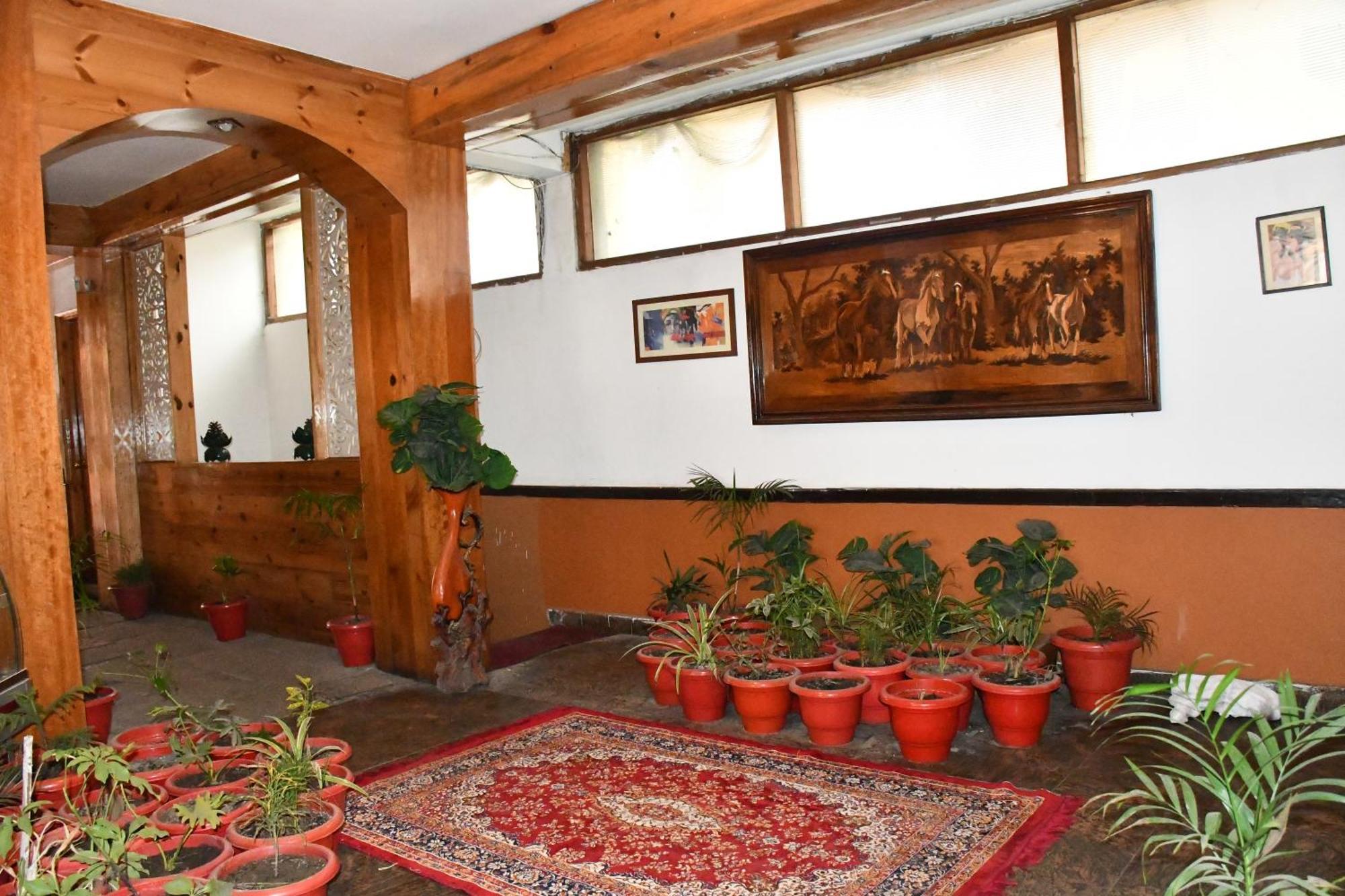 The Whispering Inn Resort And Bar Manāli Extérieur photo