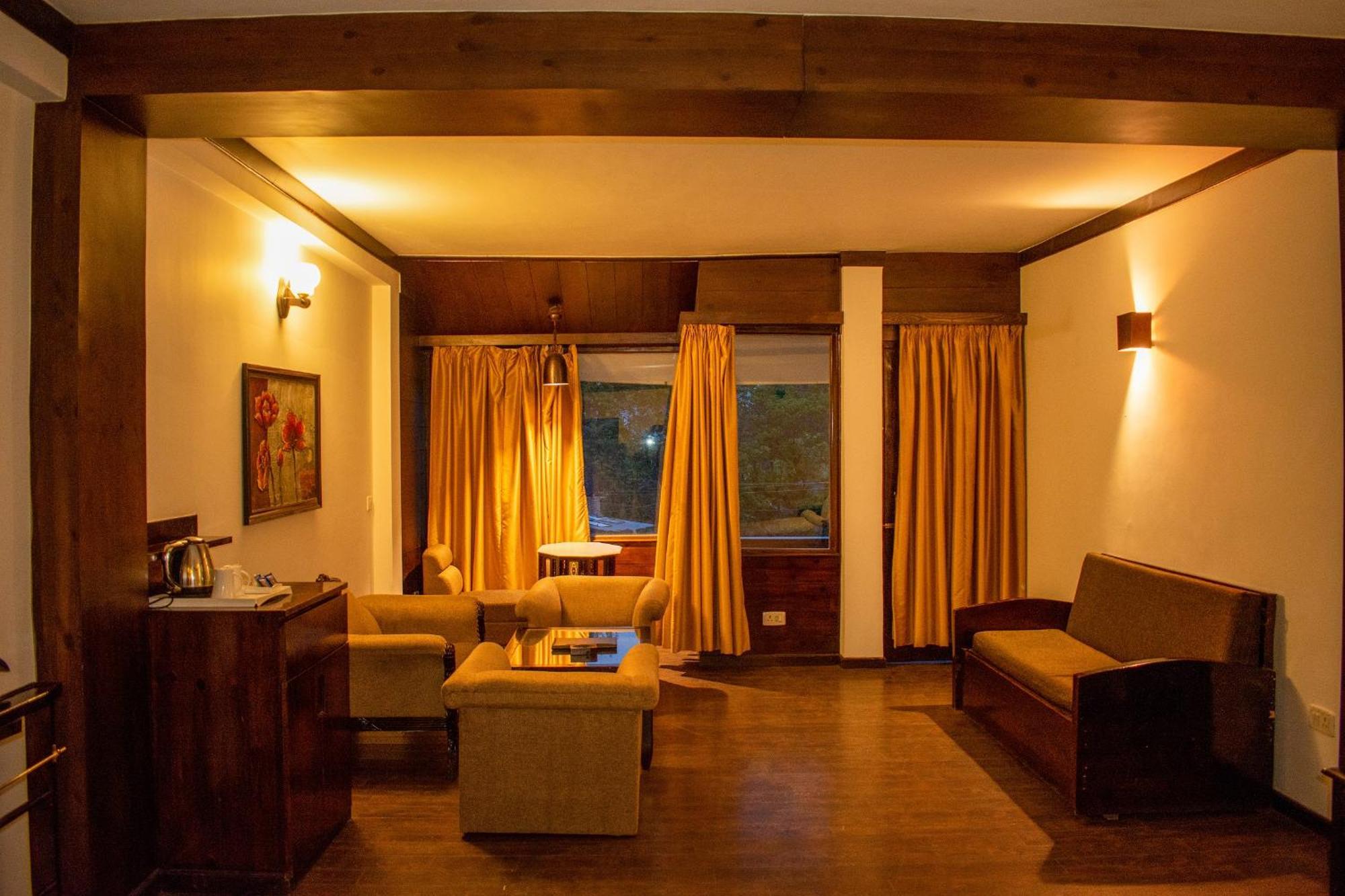 The Whispering Inn Resort And Bar Manāli Extérieur photo
