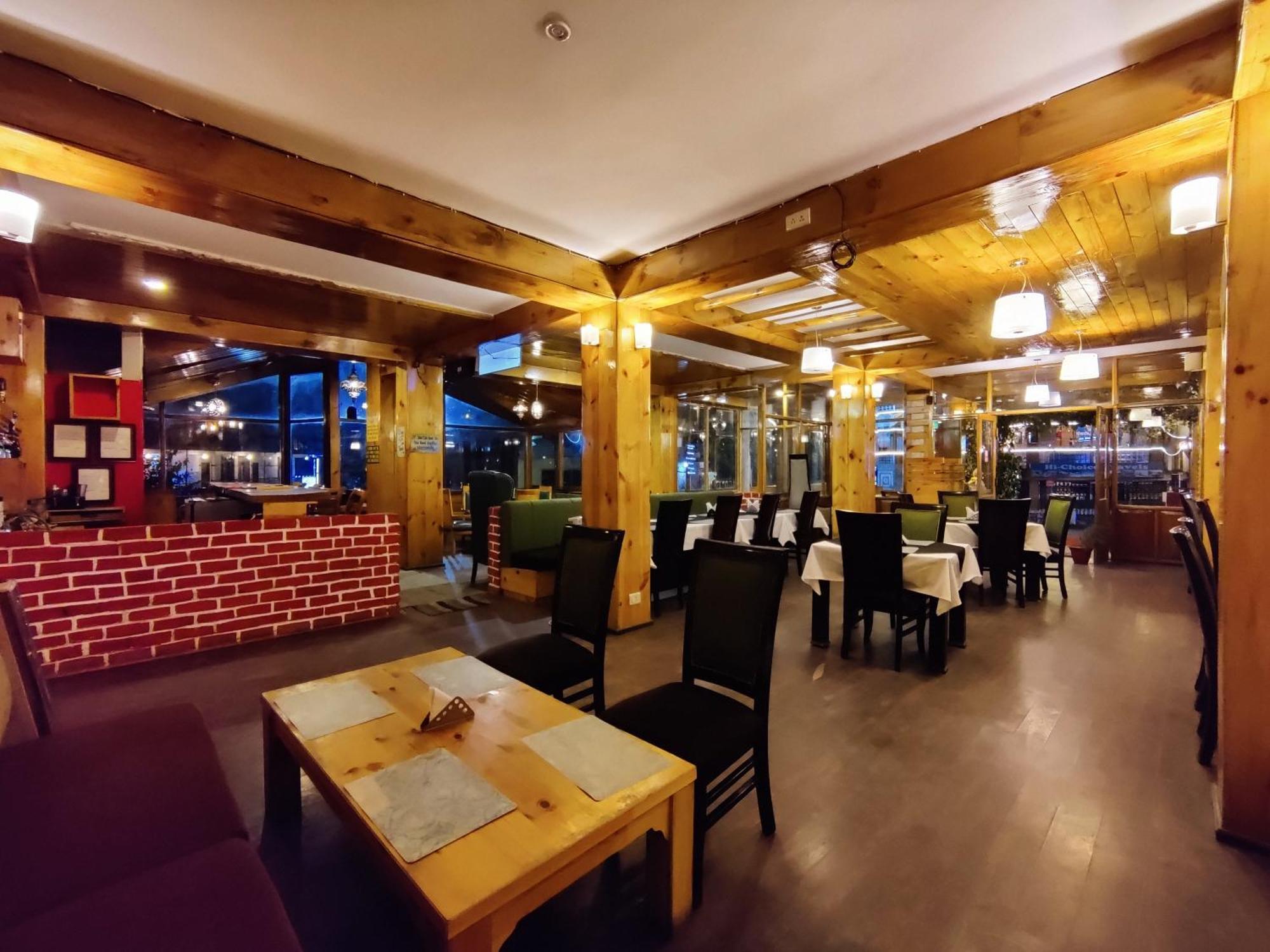 The Whispering Inn Resort And Bar Manāli Extérieur photo