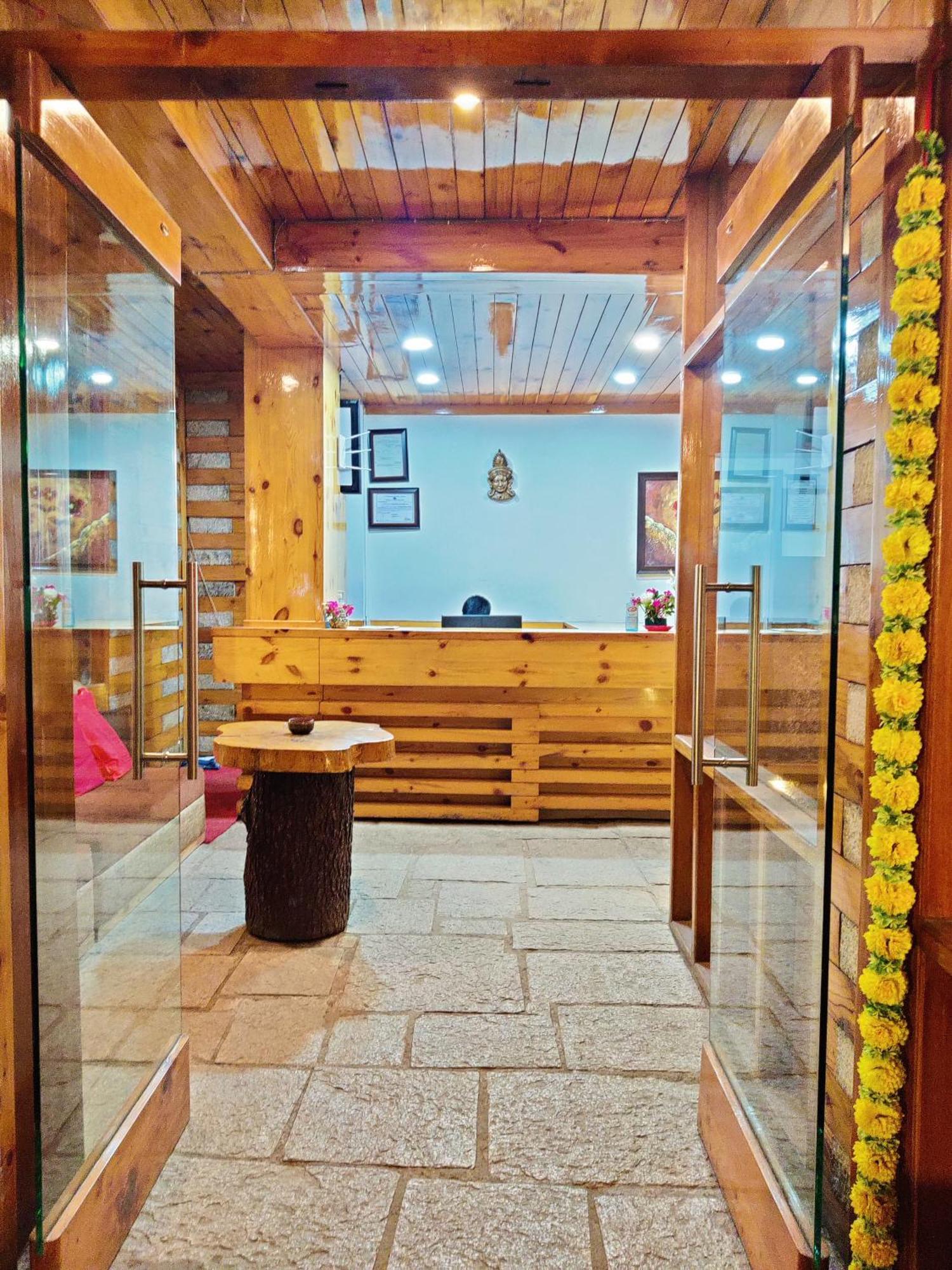 The Whispering Inn Resort And Bar Manāli Extérieur photo