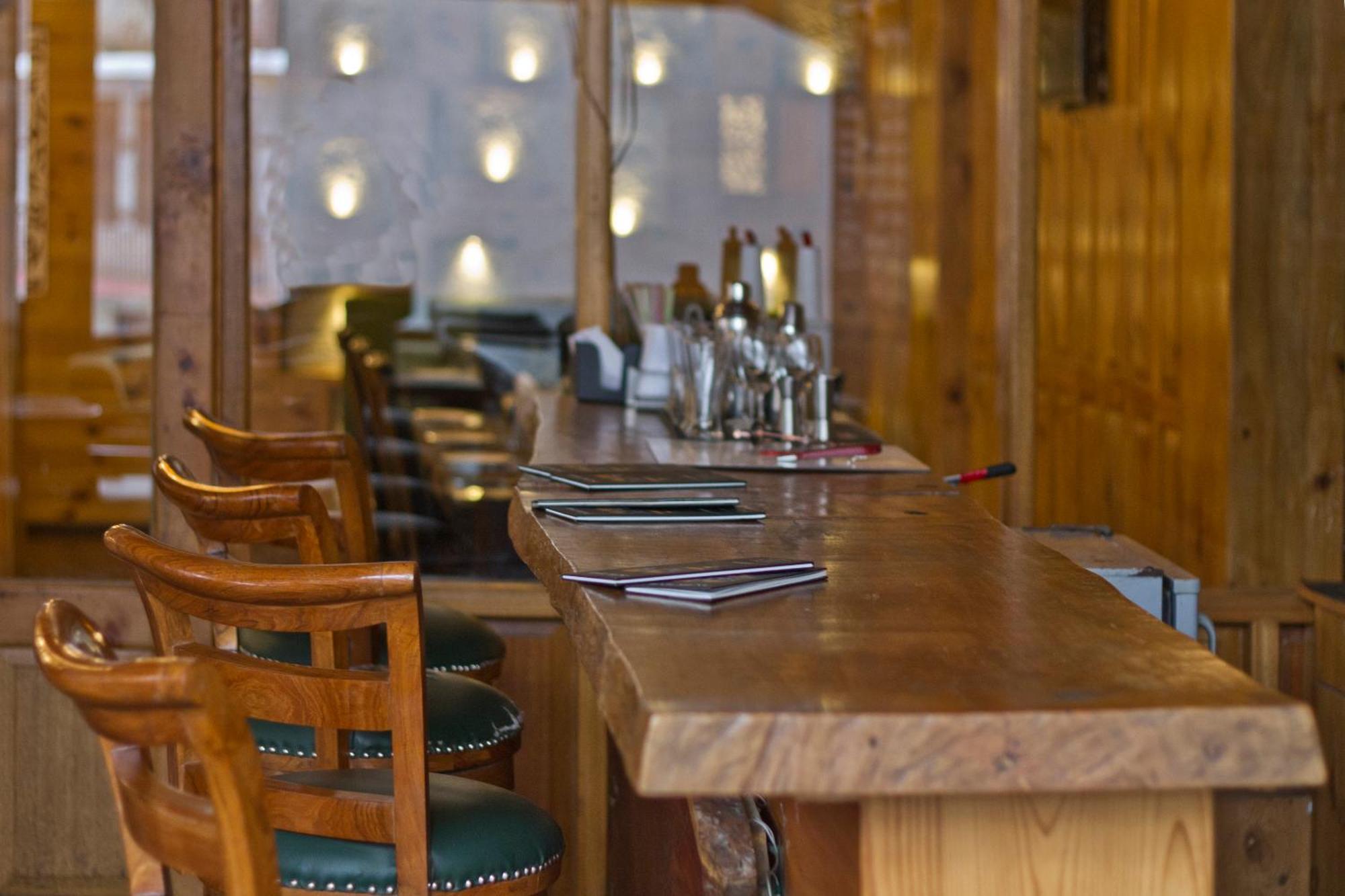 The Whispering Inn Resort And Bar Manāli Extérieur photo